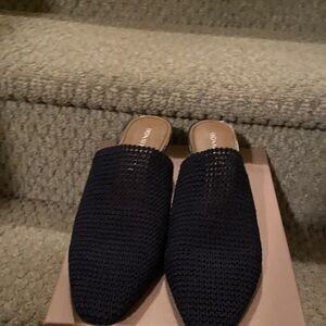 Donald Pliner Chic Navy Knit Plendaa Mules size 9.5